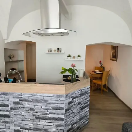 Kranjcek * Kranj